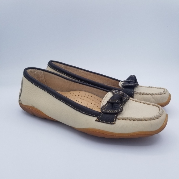 L.L. Bean Pebbled Leather Tan Bow Loafers size 7.5 - Picture 1 of 15